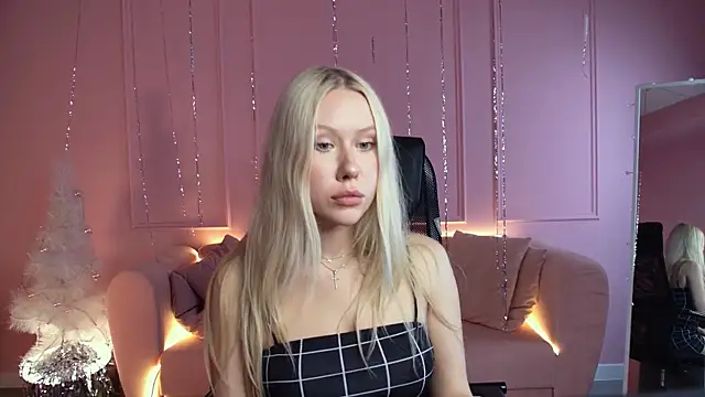 AprilChambers online show from January 17, 2026, 2:55 pm