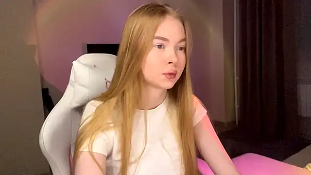 LumiSun online show from February 18, 2026, 7:10 pm