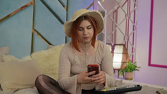 Snapshot of GingerPinky chatting on June 15, 2026, 7:32 am GingerPinky online show from June 15, 2026, 7:32 am