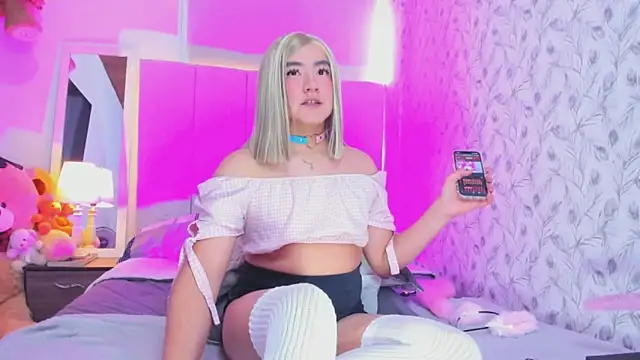 TaylorSweetI online show from February 14, 2026, 6:37 pm