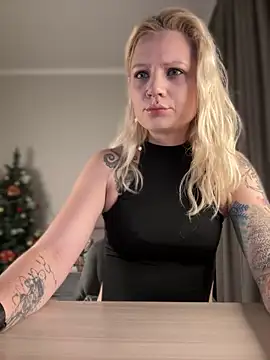 TeaseKitten- online show from January 6, 2026, 5:11 am