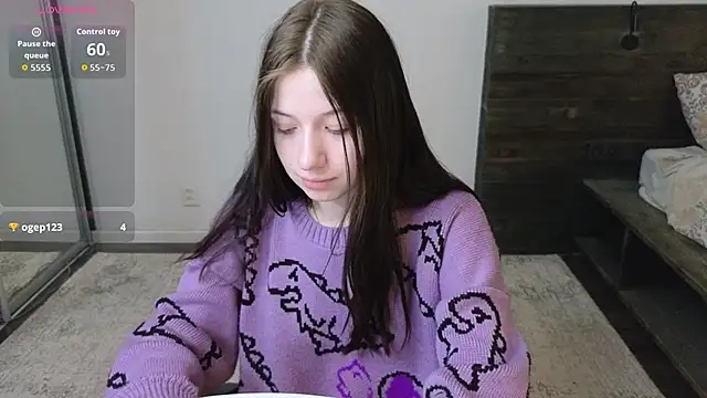 AlicePowells online show from April 10, 2026, 11:15 am