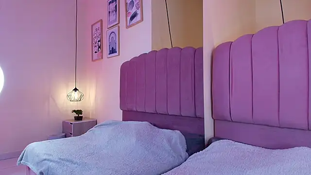 Snapshot of Celestee15_ chatting on January 7, 2026, 11:23 am Celestee15 online show from January 7, 2026, 11:23 am