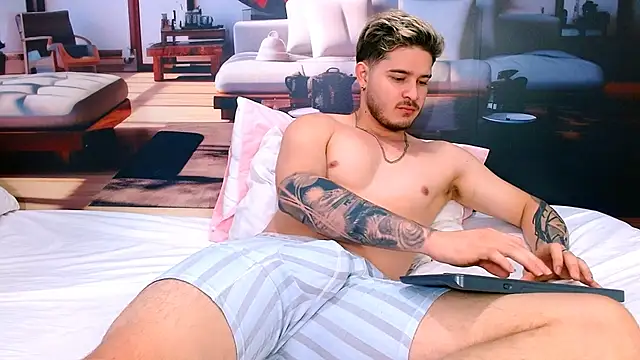 RayanLynxx online show from January 13, 2026, 7:52 pm