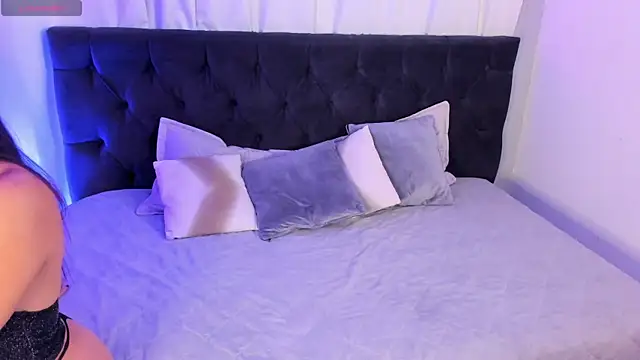 nova velvet online show from January 7, 2026, 11:56 am