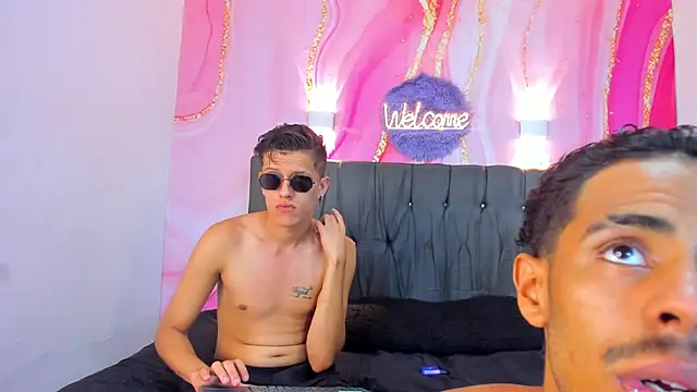 Hotsweet Guys online show from December 22, 2025, 3:58 am