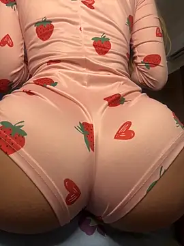 privsloirinha online show from April 16, 2026, 1:28 am