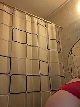 Snapshot of vinique99 chatting on December 16, 2025, 3:33 am vinique99 online show from December 16, 2025, 3:33 am