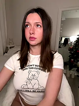 makemecumbb  online show from December 16, 2025, 7:08 pm