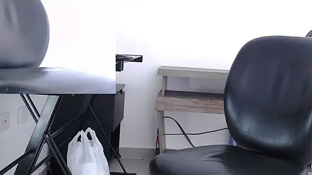 mateoconde00 online show from March 15, 2026, 7:20 pm