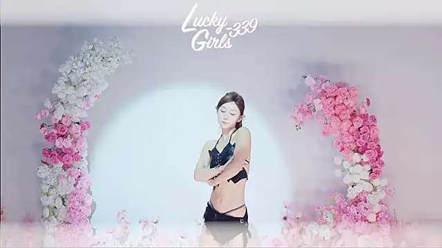 Snapshot of Luckygirls-339 chatting on May 24, 2026, 10:48 pm Luckygirls-339 online show from May 24, 2026, 10:48 pm