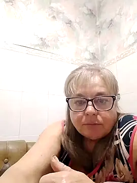 Snapshot of LinaLight88 chatting on February 6, 2026, 9:40 pm LinaLight88 online show from February 6, 2026, 9:40 pm