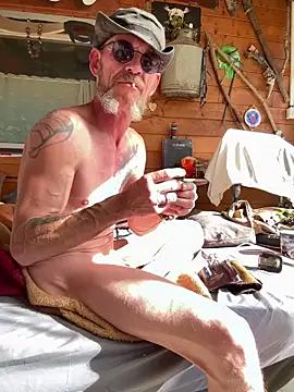 sirflo11 online show from April 24, 2026, 3:14 pm