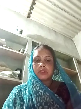 Snapshot of Shreya_pandit chatting on February 2, 2026, 11:03 pm Shreya pandit online show from February 2, 2026, 11:03 pm