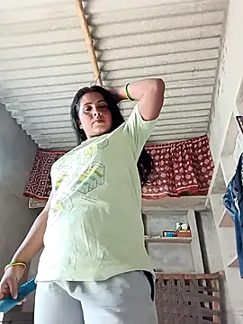 Snapshot of Shreya_pandit chatting on February 20, 2026, 5:48 am Shreya pandit online show from February 20, 2026, 5:48 am