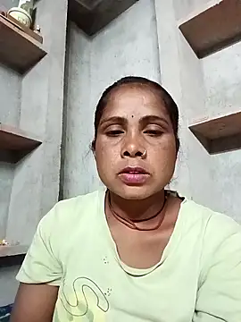 Snapshot of Shreya_pandit chatting on February 22, 2026, 4:38 pm Shreya pandit online show from February 22, 2026, 4:38 pm