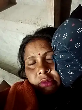 Snapshot of Shreya_pandit chatting on March 1, 2026, 12:23 am Shreya pandit online show from March 1, 2026, 12:23 am