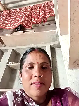 Snapshot of Shreya_pandit chatting on March 4, 2026, 6:41 am Shreya pandit online show from March 4, 2026, 6:41 am