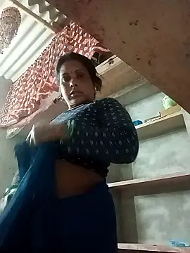 Snapshot of Shreya_pandit chatting on March 6, 2026, 1:13 am Shreya pandit online show from March 6, 2026, 1:13 am