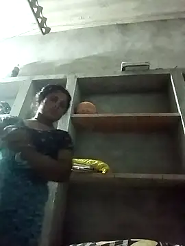 Snapshot of Shreya_pandit chatting on March 8, 2026, 5:17 pm Shreya pandit online show from March 8, 2026, 5:17 pm