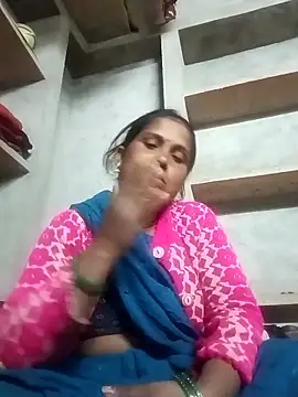 Snapshot of Shreya_pandit chatting on March 20, 2026, 5:18 pm Shreya pandit online show from March 20, 2026, 5:18 pm