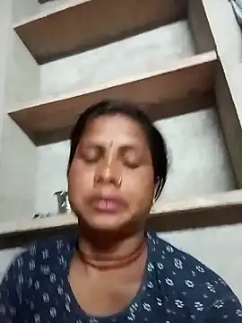 Snapshot of Shreya_pandit chatting on March 22, 2026, 10:24 pm Shreya pandit online show from March 22, 2026, 10:24 pm