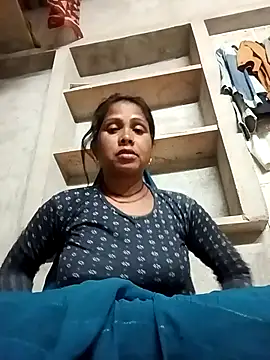 Snapshot of Shreya_pandit chatting on March 26, 2026, 11:43 pm Shreya pandit online show from March 26, 2026, 11:43 pm