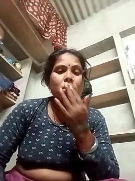 Snapshot of Shreya_pandit chatting on March 30, 2026, 6:42 pm Shreya pandit online show from March 30, 2026, 6:42 pm