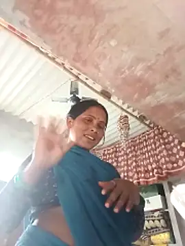 Snapshot of Shreya_pandit chatting on April 1, 2026, 11:22 am Shreya pandit online show from April 1, 2026, 11:22 am