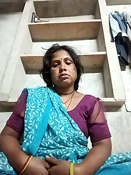 Snapshot of Shreya_pandit chatting on April 4, 2026, 6:27 pm Shreya pandit online show from April 4, 2026, 6:27 pm