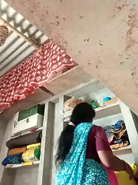 Snapshot of Shreya_pandit chatting on April 6, 2026, 6:47 am Shreya pandit online show from April 6, 2026, 6:47 am