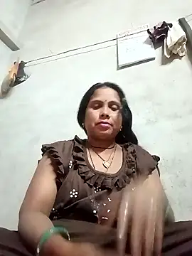 Snapshot of Shreya_pandit chatting on April 8, 2026, 5:24 pm Shreya pandit online show from April 8, 2026, 5:24 pm