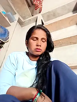 Snapshot of Shreya_pandit chatting on April 9, 2026, 6:19 am Shreya pandit online show from April 9, 2026, 6:19 am