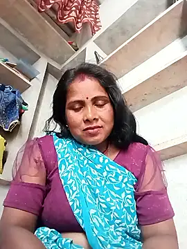 Snapshot of Shreya_pandit chatting on April 11, 2026, 7:45 am Shreya pandit online show from April 11, 2026, 7:45 am