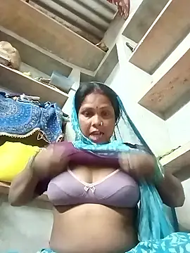 Snapshot of Shreya_pandit chatting on April 11, 2026, 11:31 pm Shreya pandit online show from April 11, 2026, 11:31 pm