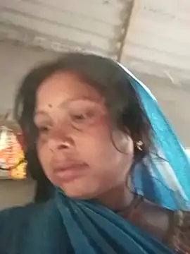 Snapshot of Shreya_pandit chatting on April 15, 2026, 1:01 am Shreya pandit online show from April 15, 2026, 1:01 am