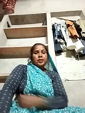 Snapshot of Shreya_pandit chatting on April 15, 2026, 5:09 pm Shreya pandit online show from April 15, 2026, 5:09 pm