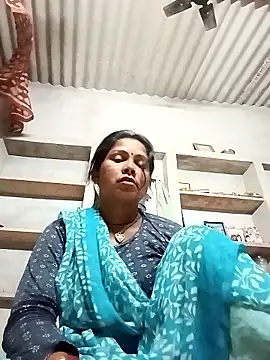 Shreya pandit online show from April 28, 2026, 12:09 am