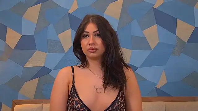 Snapshot of Valentina_Oliver chatting on February 7, 2026, 5:22 am Valentina Oliver online show from February 7, 2026, 5:22 am