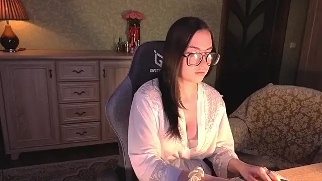 AnneAverry online show from February 18, 2026, 9:38 am