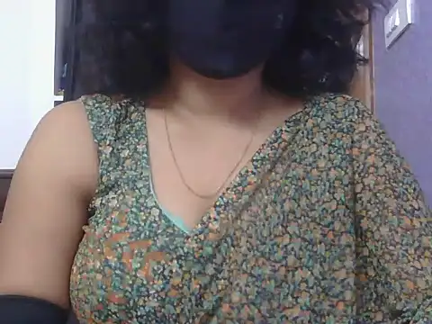 its me love9951 online show from May 13, 2026, 3:53 pm