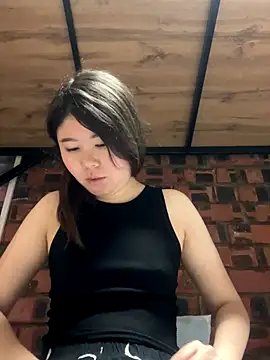 Sarah2127 online show from December 15, 2025, 11:03 am