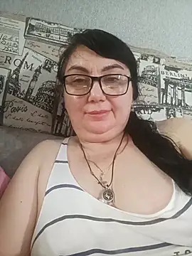 MariSwan222 online show from June 3, 2026, 4:01 pm