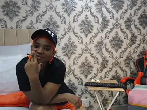 JANIELEE8x online show from December 15, 2025, 2:32 pm