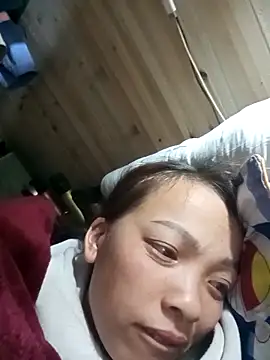 Snapshot of Andrea-688 chatting on February 3, 2026, 10:15 pm Andrea-688 online show from February 3, 2026, 10:15 pm