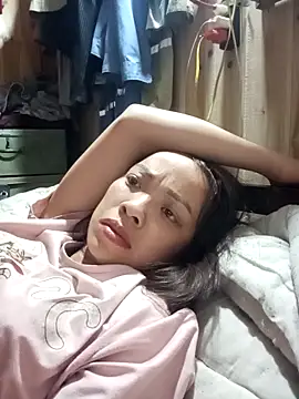 Snapshot of Andrea-688 chatting on February 15, 2026, 10:50 pm Andrea-688 online show from February 15, 2026, 10:50 pm