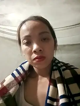 Snapshot of Andrea-688 chatting on February 19, 2026, 12:23 pm Andrea-688 online show from February 19, 2026, 12:23 pm