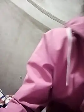 Snapshot of Andrea-688 chatting on February 22, 2026, 1:09 pm Andrea-688 online show from February 22, 2026, 1:09 pm