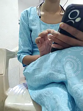 Snapshot of Ranu_maharastra chatting on December 19, 2025, 3:35 am Ranu maharastra online show from December 19, 2025, 3:35 am