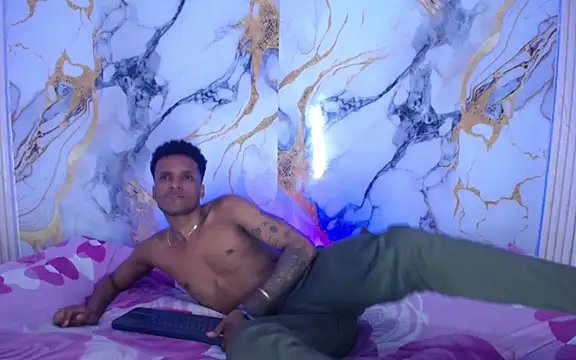 Snapshot of Damian_and_theo chatting on February 8, 2026, 7:39 pm Damian and theo online show from February 8, 2026, 7:39 pm